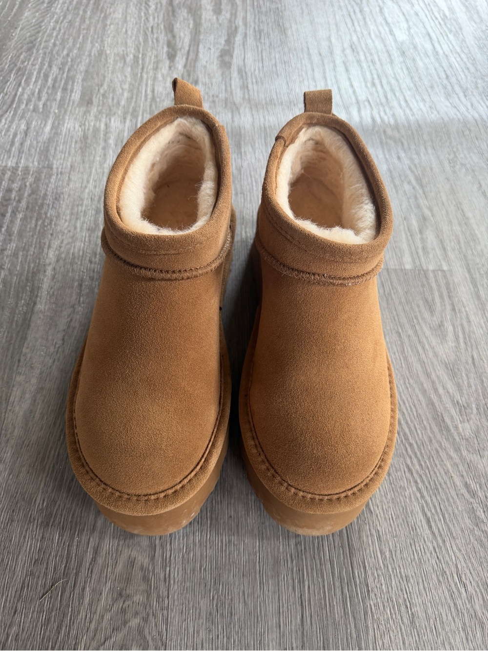 Bearpaw retro super shorty platform boots